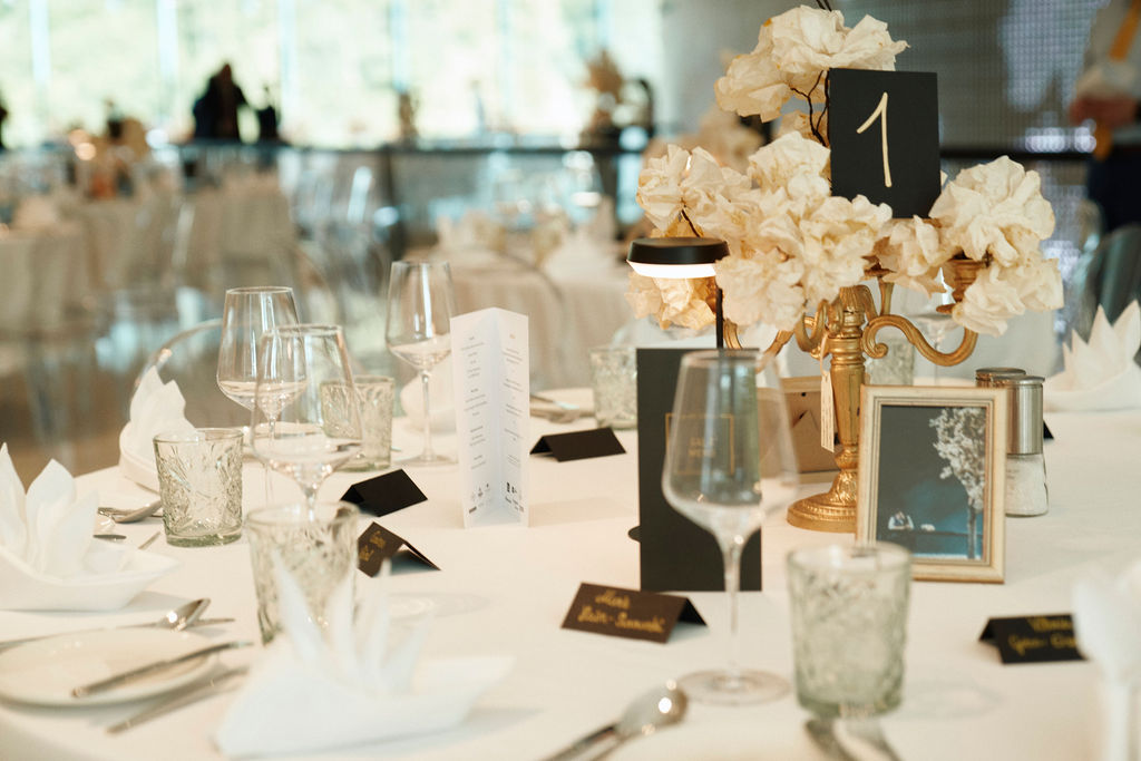 Art Circle Gala Tische