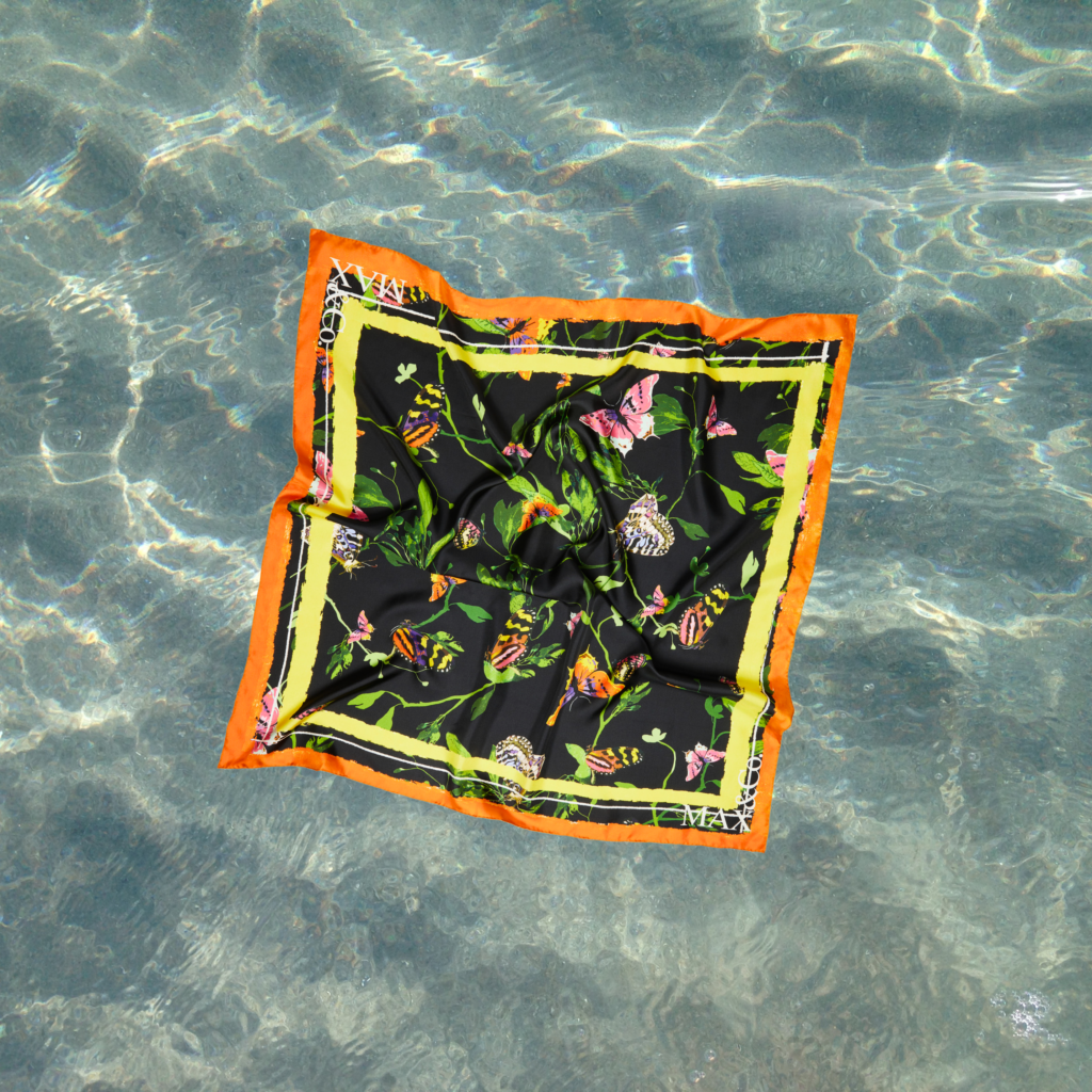 Strandtuch, florales Muster, Max&Co, Tirolerin, Sommer 2023
