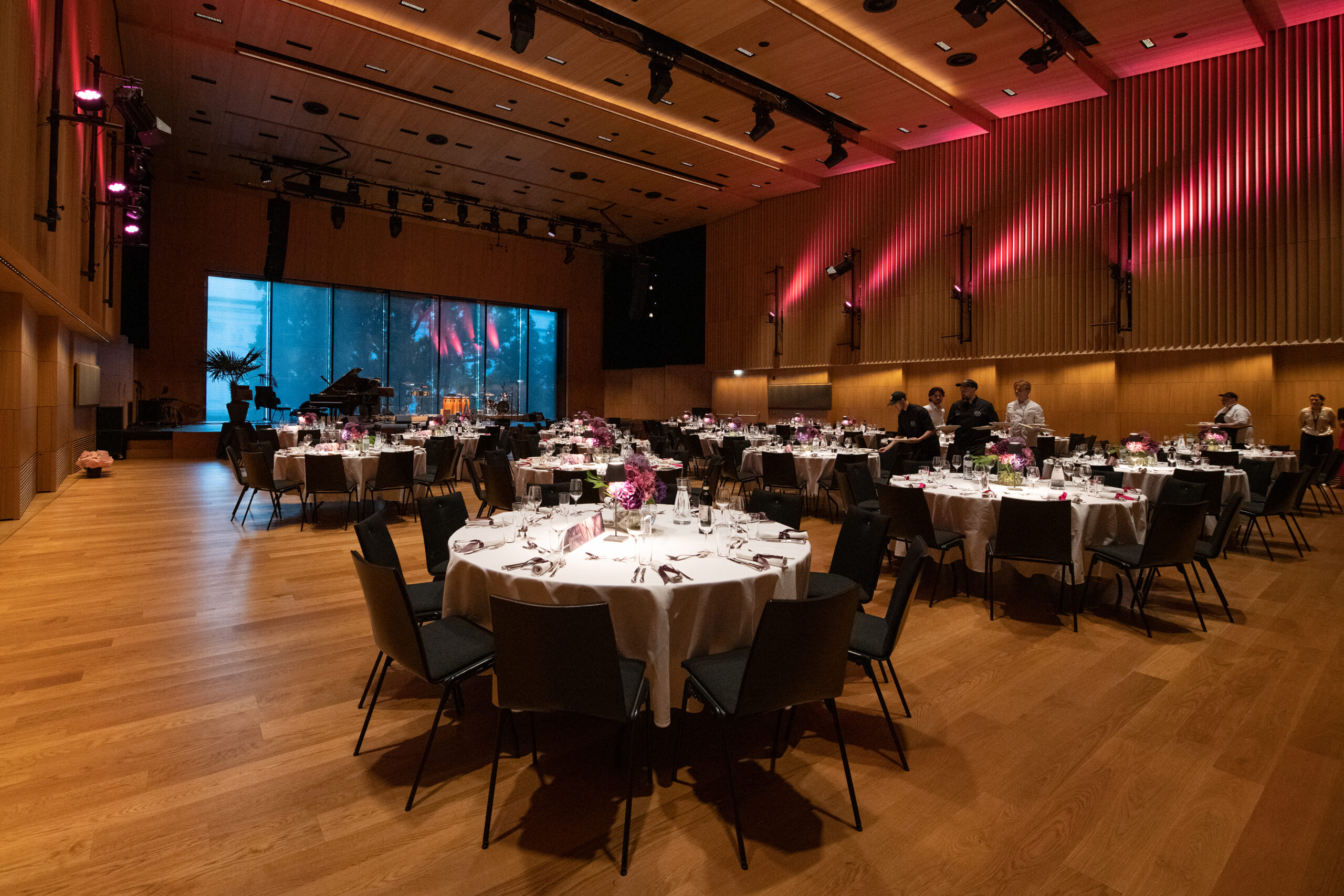 Steinmayr & Co Jubiläumsfeier Speisesaal