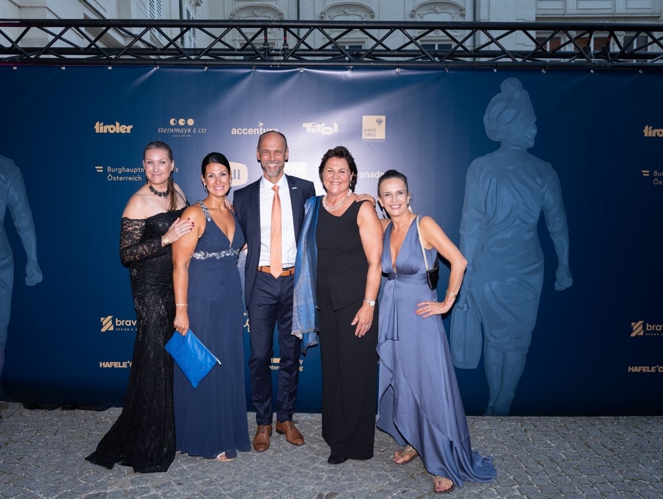 Andrea Sigwart, Stefanie Trenkwalder, Franz mair, Anna Mair und Jane Platter (alle Tiroler Versicherung)