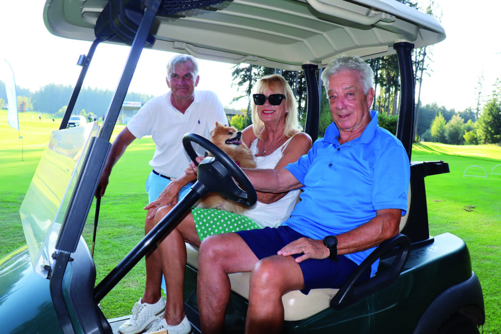 Werner Verocai, Helga Eder und Richard Hammer: Interalpin Golftrophy