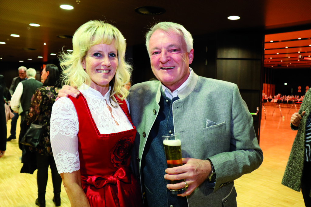 Beatrice Gurschler und Matthias Gurschler beim Bieranstich der BrauUnion in Innsbruck