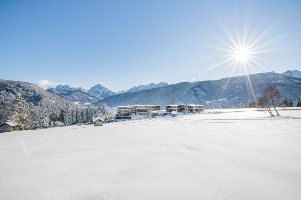 Sonniger Tag auf der Skipiste