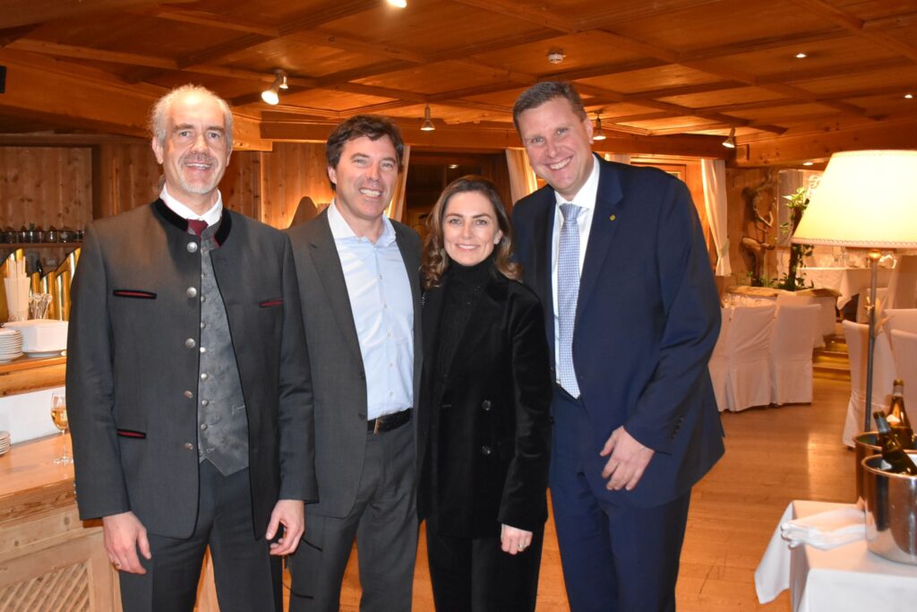 Markus Kichl (CFO Moser Holding), Anton Seeber (HTI Group und Leitner AG), Beata Seeber (Universität Innsbruck) und Thomas Wass (RLB-Vorstand)