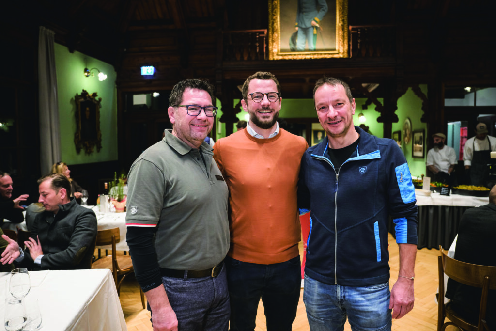 Lukas Heymich (TVB Serfaus-Fiss-Ladis), flankiert von Markus Kofler und Manuel Hufnagel (beide TVB Alpbacht