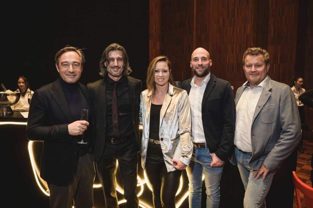 Andreas Resch, Enrique Gasa Valga, Melanie Grüll - Andreas Steiner - Martin Mairhofer (alle Porsche Zentrum Tirol - Hauptsponsor)