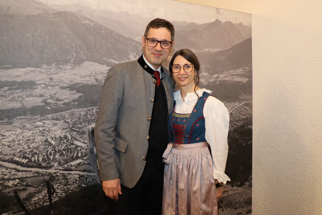 Bauernbundball 2024: Bauernbunddirektor Peter Raggl mit Alice Raggl