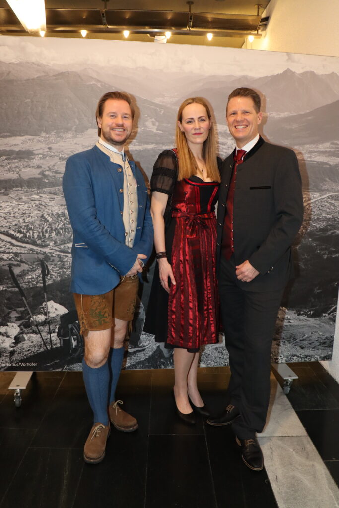 Bauernbundball 2024: Ferdinand Maqruez, Katharina Zierl und Andreas Egger