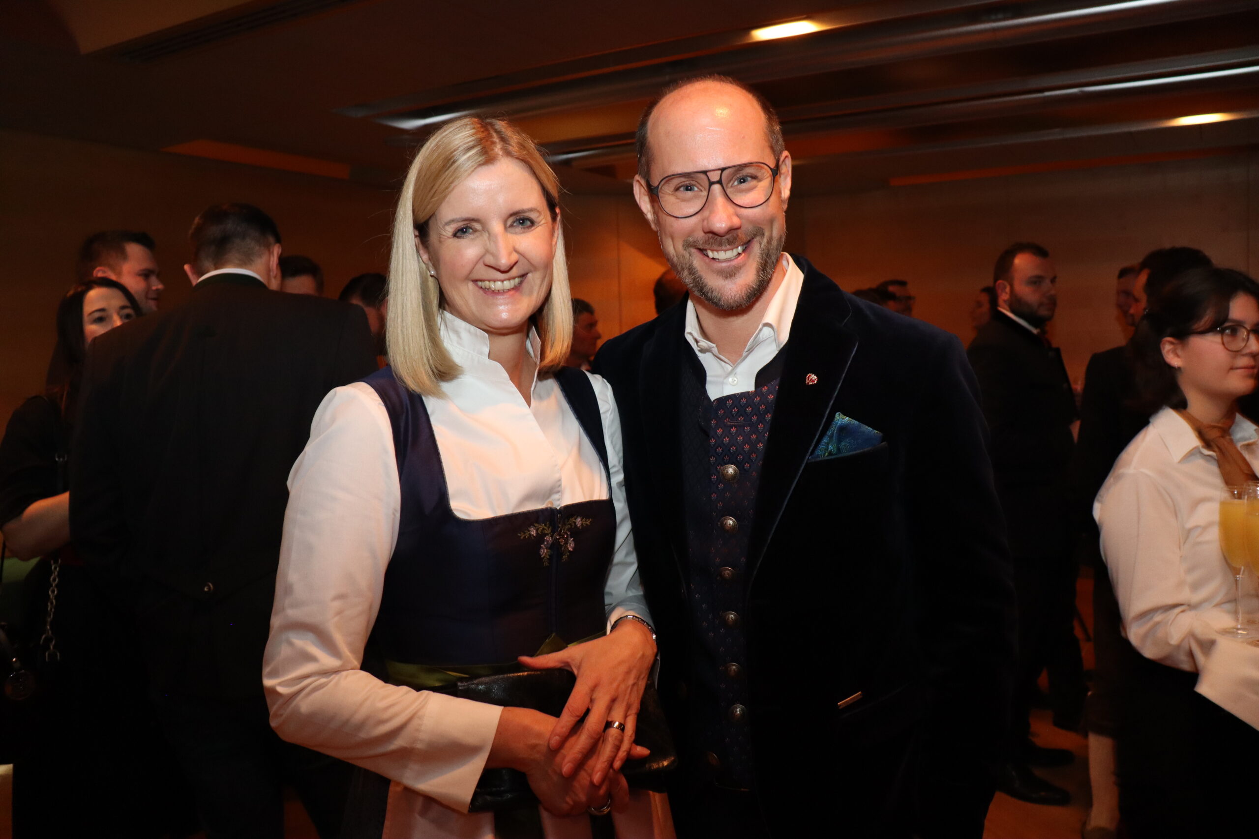 Bauernbundball 2024: Daniela Kampfl (Wirtschaftsbund Tirol) und LR Mario Gerber