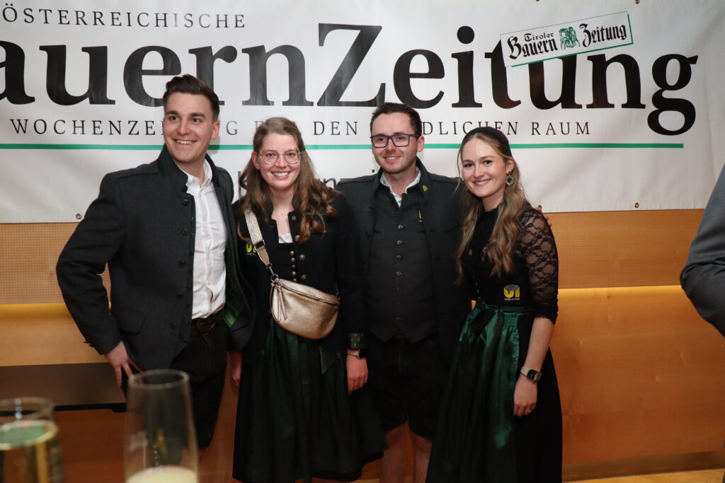 Das Team des Radio U1 Tirol beim Bauernbundball 2024