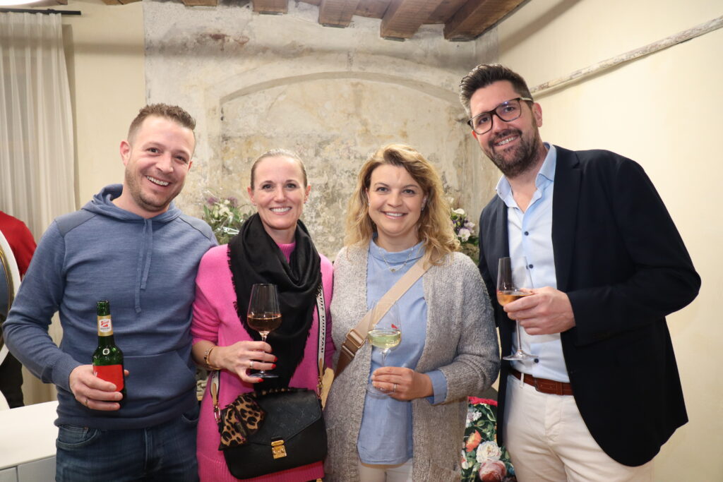 Stefan Pienz, Julia Pienz, Valentina Hütter und Matthias Hütter (U1)