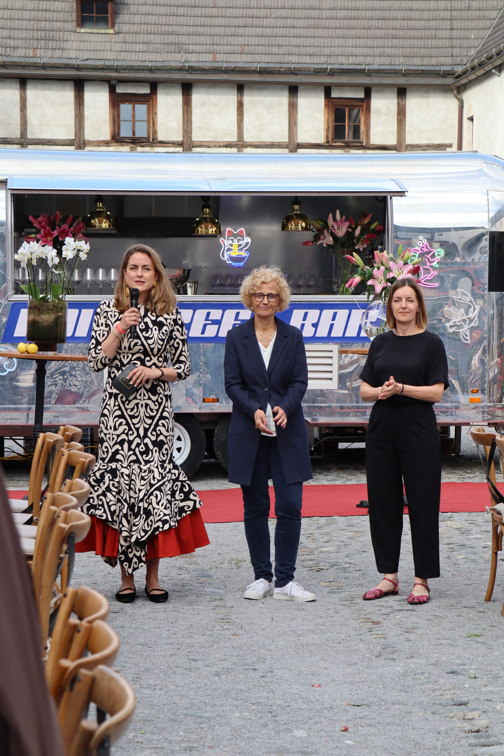 Kunst, Genuss & sommerfreude Art-Circle-Gala im Zeughaus Innsbruck